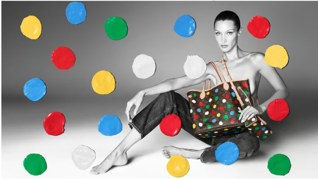 Bella Hadid est l'une des égéries de la campagne autour deYayoi Kusama - Louis Vuitton