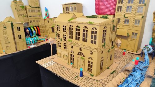 ©Modelaine Amblard vu scénographie : Batiments